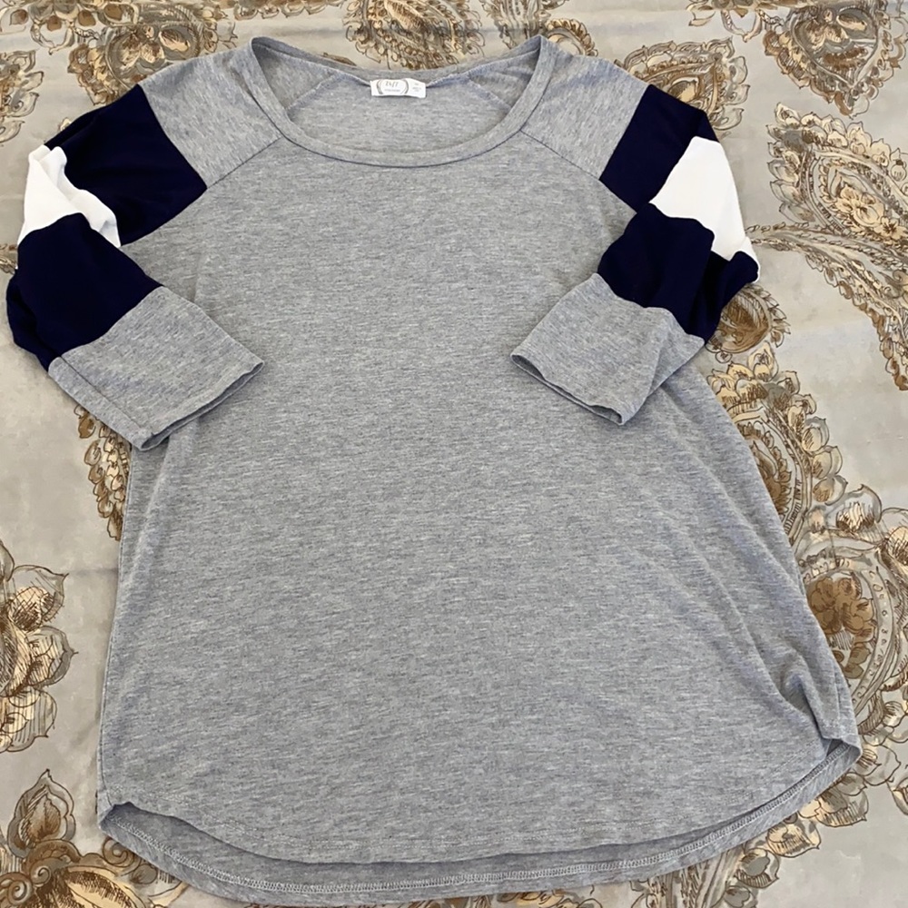 Maurices t-shirt